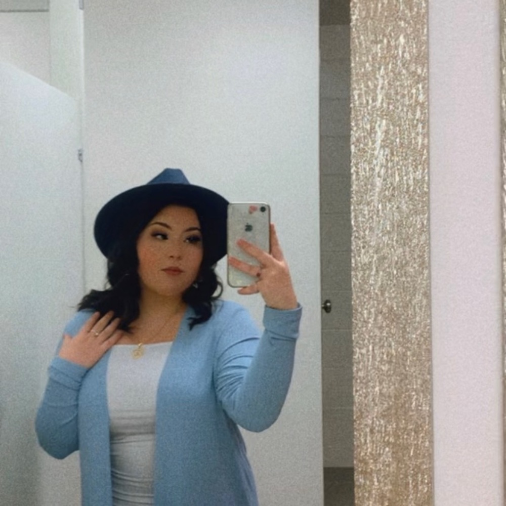 Meet your Posher, Ally